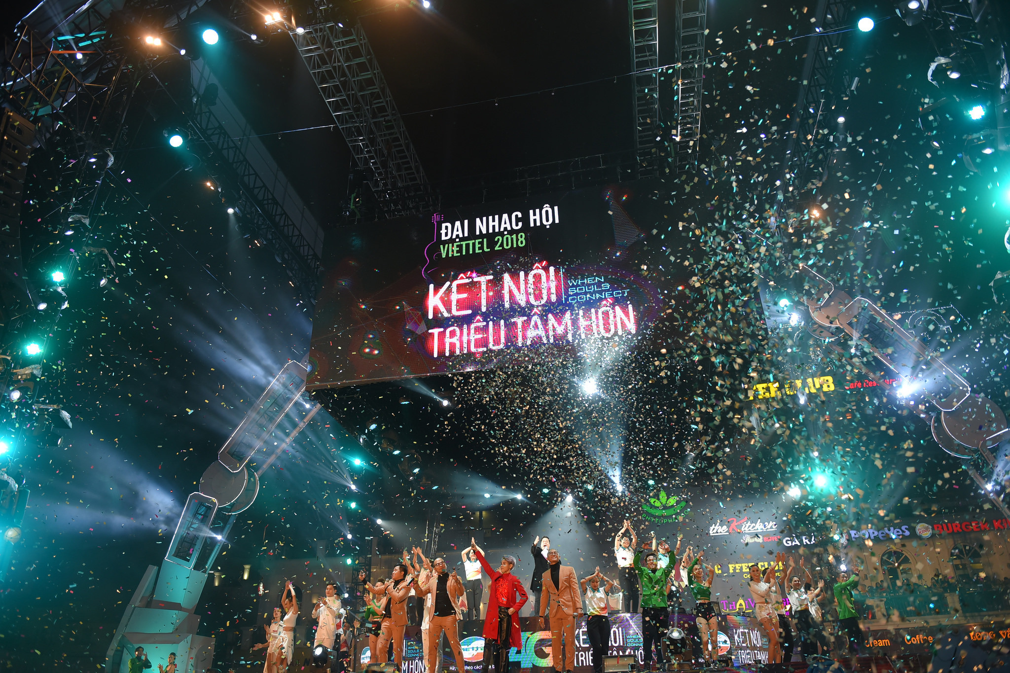 Đại nhạc hội “Viettel - Kết nối triệu tâm hồn”